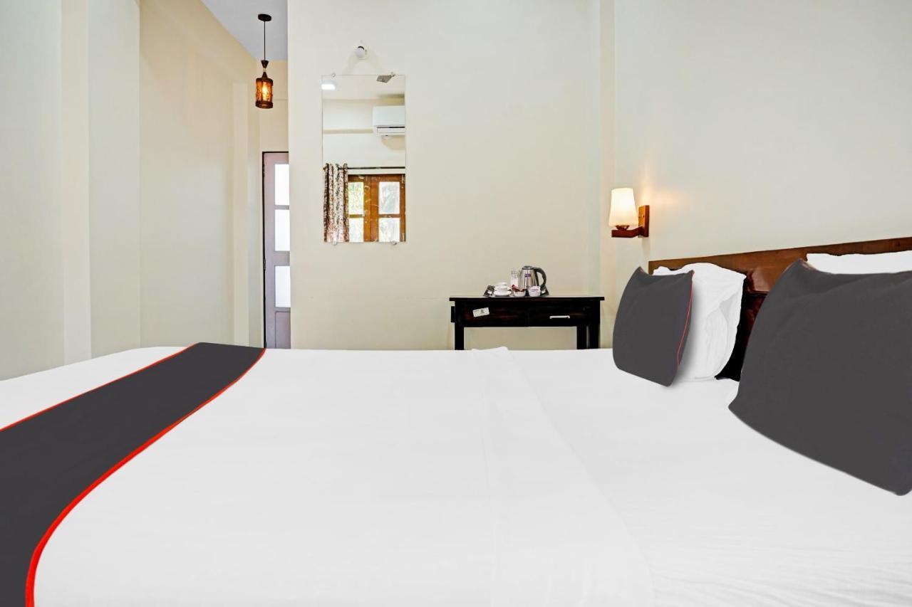 Collection O Shovi Beach View Resort Alībāg Eksteriør billede